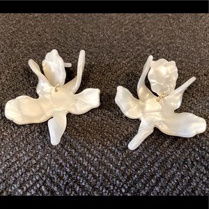 Lele Sadoughi Mother of Pearl earrings